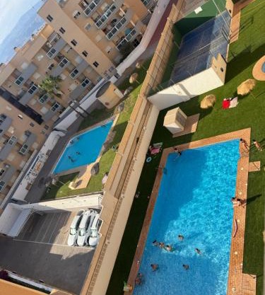 piso avda sabinal con piscina