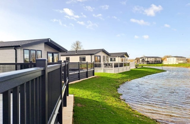 Platinum 6 berth Lodge