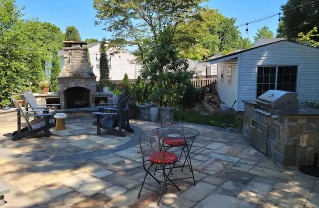 Playful open spaces. Sleeps 6