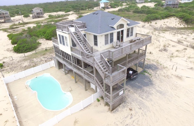 Playing Hooky FREE POOL HEAT for open Sept weeks! 4x4 beach, pets