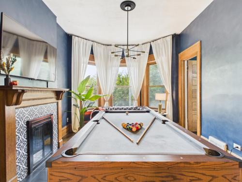 Playoff Stay Wrigley 4br Garage Firepit Patio