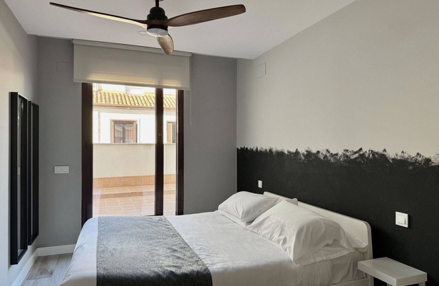 PlazaMayorSuites XIV PALACIO DE CRISTAL