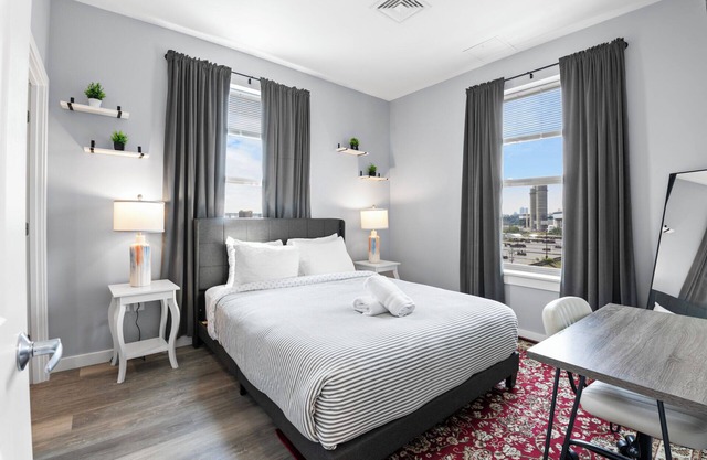Pleasant 1BR Near Encore Boston 3509