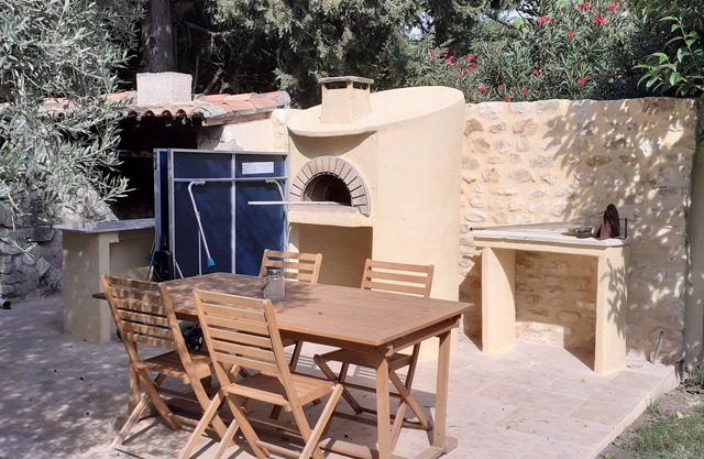 Pleasant 3-bedroom villa with pool in the heart of Provence!