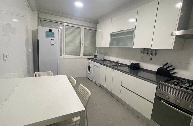 Pleasant Apartment 1 Suite + 1 - 5min Fonte Nova Shopping Center - Benfica