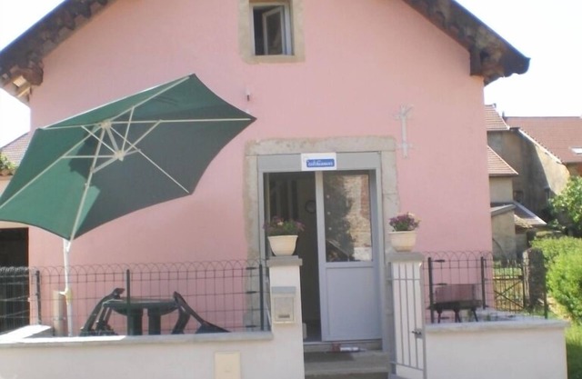 Pleasant cottage in the charming little village of Pupillin