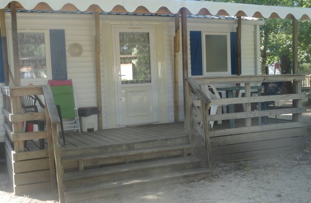 Pleasant quiet and shaded mobile home