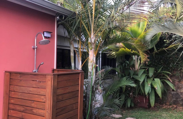 Pleasant house for family and friends with spa and jacuzzi near the golf course