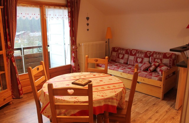 PLEASANT TWO ROOMS IN THE CENTRE OF THE VILLAGE