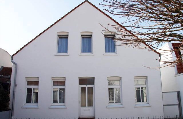 Plenty of space for up to 8 people in a prime location