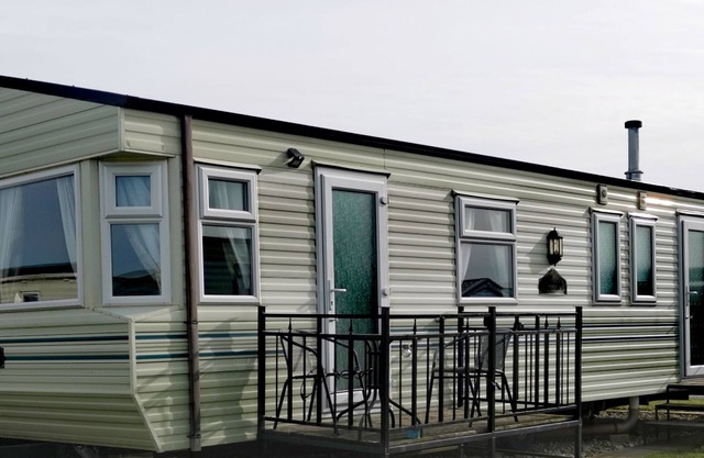 Plum 1 Coral Beach Ingoldmells 3 bed 8 berth