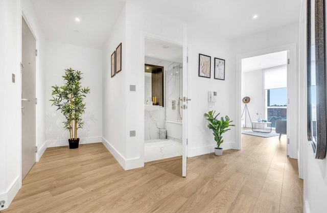 Pluxa 2 Bed Apartment