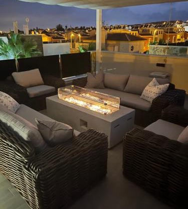 PMT22 - Luxury villa with private heated pool and jacuzzi