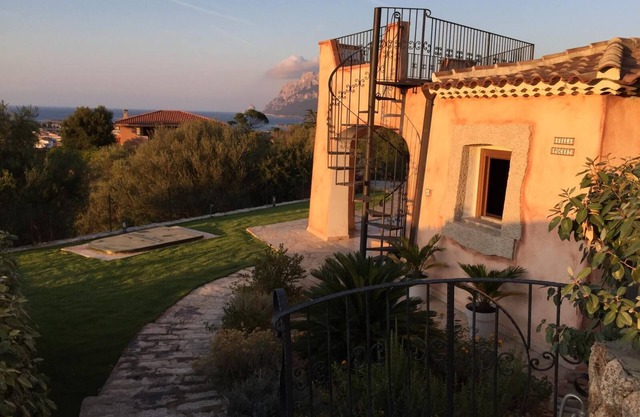 Pocket villa with private sea view pool