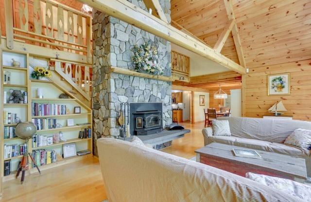 Pocono Dog-Friendly Home on Delaware River with Large Hot Tub!