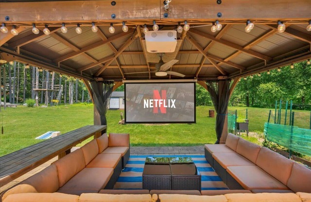 Pocono Dream: Theater, Games & Luxury Stay