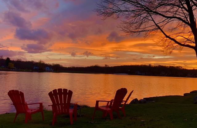 Pocono Lakefront Cabin