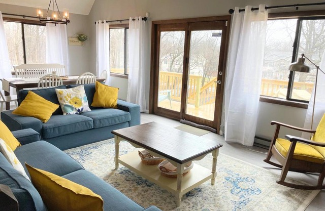 Poconos Family Cottage