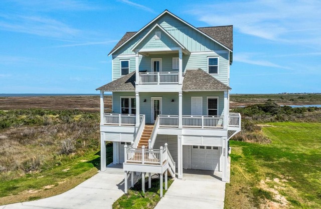 Pointe West: Sunset Breeze