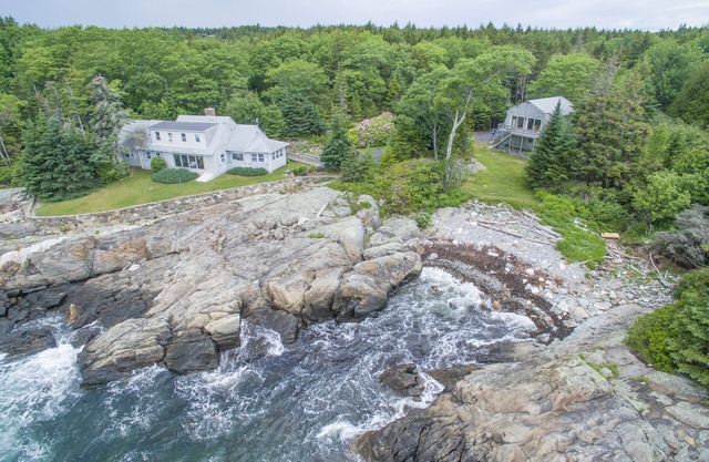 Pointed Fir Cove: Stunning Ocean Front Maine Retreat for Discerning Vacationers!