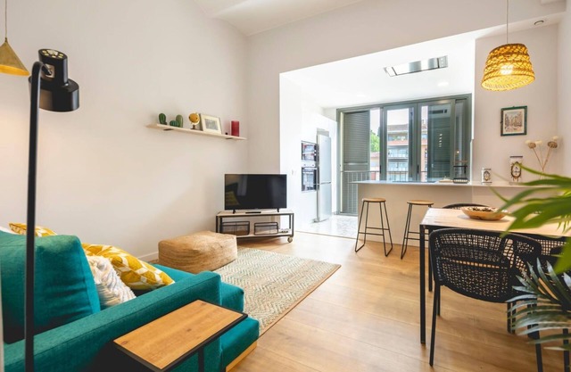 Pont Areny - Holiday Apartment Rental in Girona | Bravissimo