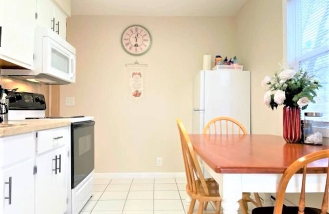 Pontiac - Secluded Backyard, Pet Friendly