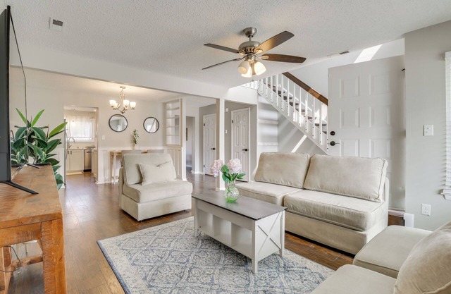 Pool Access: Family-Friendly Virginia Beach Home!