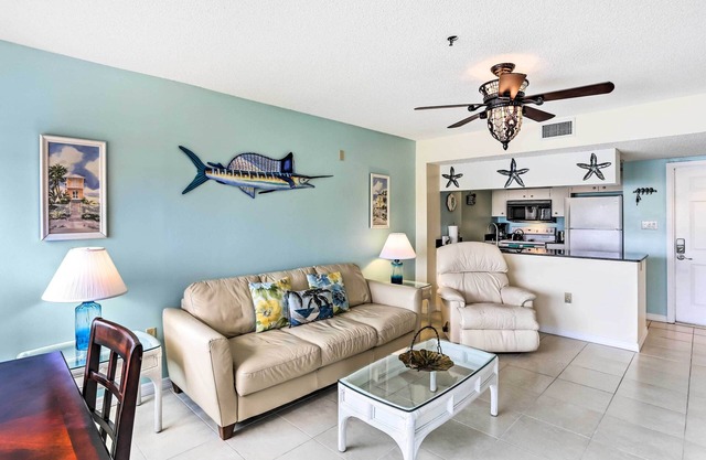 Pool Access & Marina Views: Punta Gorda Getaway!