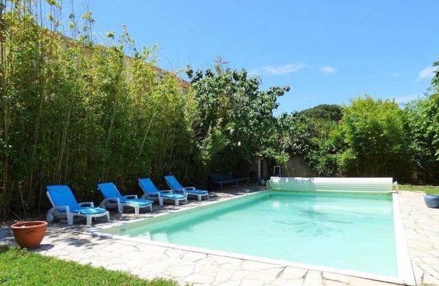 Pool, beach on foot, billard, babyfoot, ping pong, BBQ