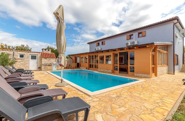 Pool & Fun House Betiga 1 with gym, Fažana, Croatia