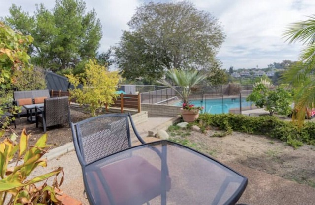 Pool & Fun in Sunny San Diego w/ BBQ, A/C in 4 Bed