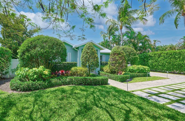 Pool & Guest House in the Heart of Delray Beach