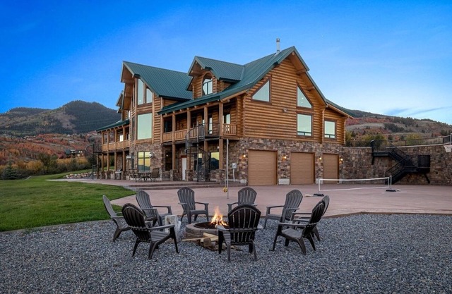 POOL in Cabin, Sleeps 55+, Tons of Parking