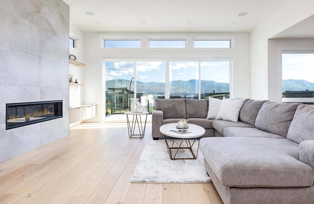 Pool, Lake Views, BBQ + Patio!