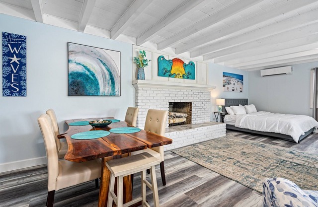 Pool Oasis w/Guest Cottage 2 Blocks from Beach