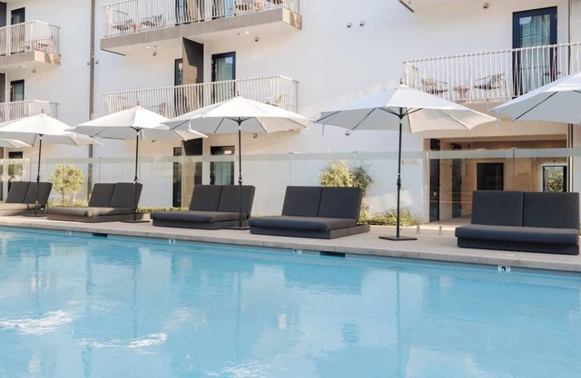 Pool View King Room with Elegant Balcony, The Lüm Hotel, Close to SpaceX