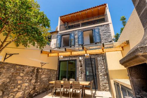 Port and Stone Villa