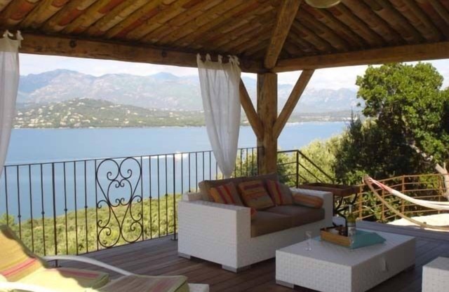 Porto-Vecchio villa rental with heated swimming pool, Stunning sea views at 180 °.