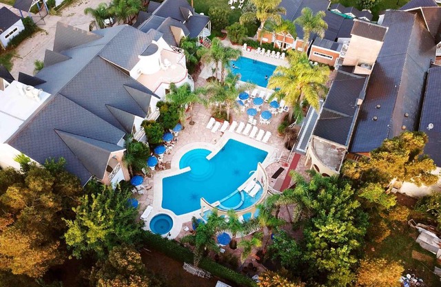 Posada Suiza by Prima Collection