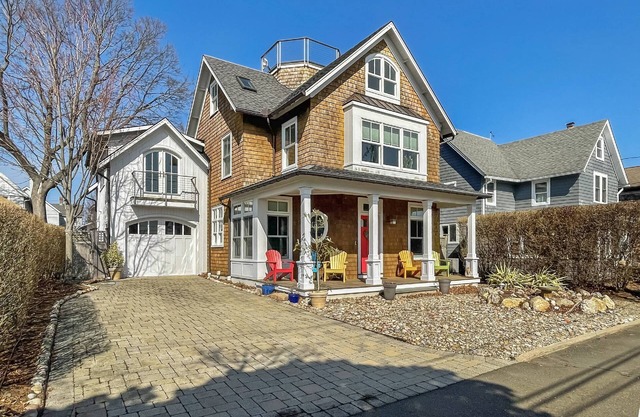 Premier Branford Waterside Property - Rooftop Deck, kayaks, water views, private office, patio