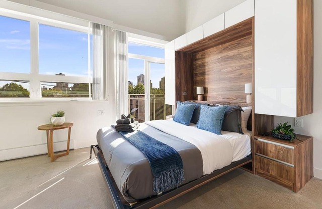 Premier Designer Studio in Central West End DT