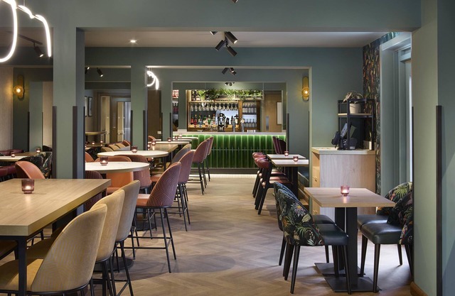 Premier Inn Oldham Central