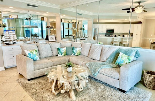 Premier Location, Now Pet Friendly! Spacious Condo With Great View Of The Bay!