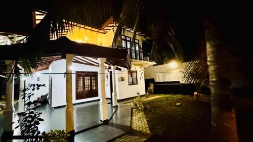 Premier Villa Tangalle