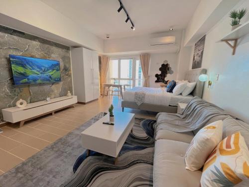PREMIUM 1BR Venice Canal Suite, Pool, Gym, Sauna & 5G Wi-Fi, Ste 16