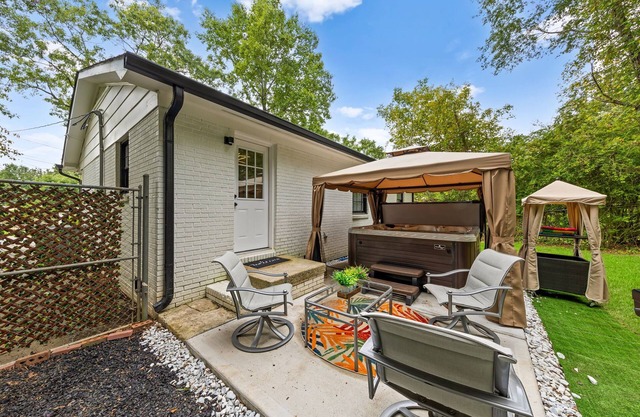 Premium 3B Remodeled Home w Hot tub