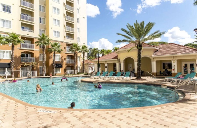 Premium Universal Studios King Bed Resort Studio Free Parking Kitchenette Pool