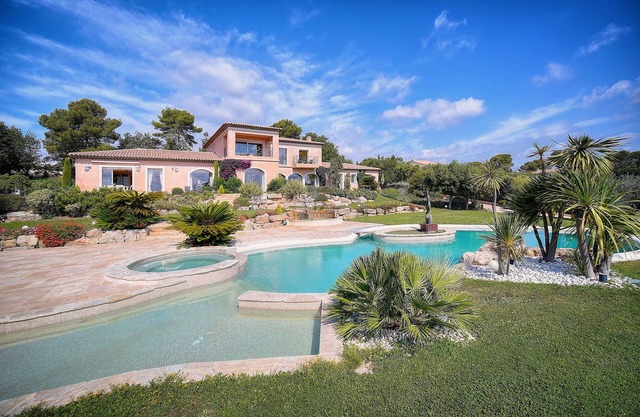PRESTIGE PROPERTY MOUGINS "HAVRE DE PAIX" HAMMAM SAUNA, Children's paradise.