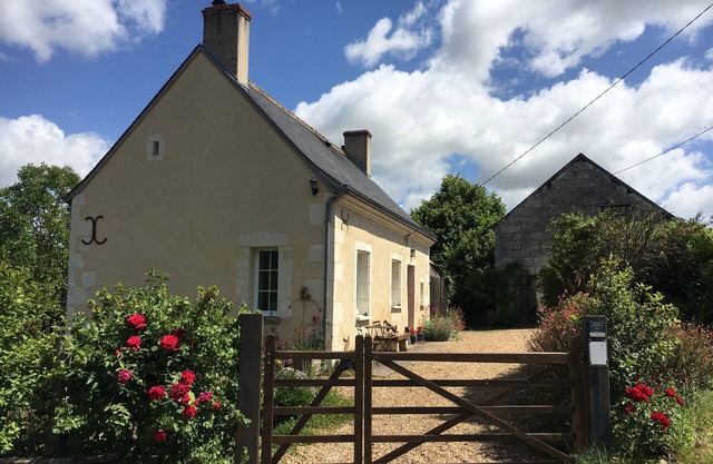 Pretty gite in peaceful hamlet, by La Chartre-sur-le-Loir, Vallée du Loir