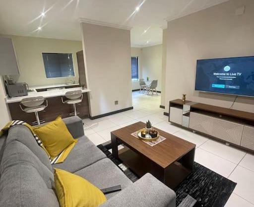 Priceless Cove. Garden Cottage